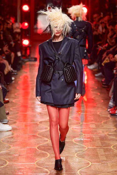 Look 17